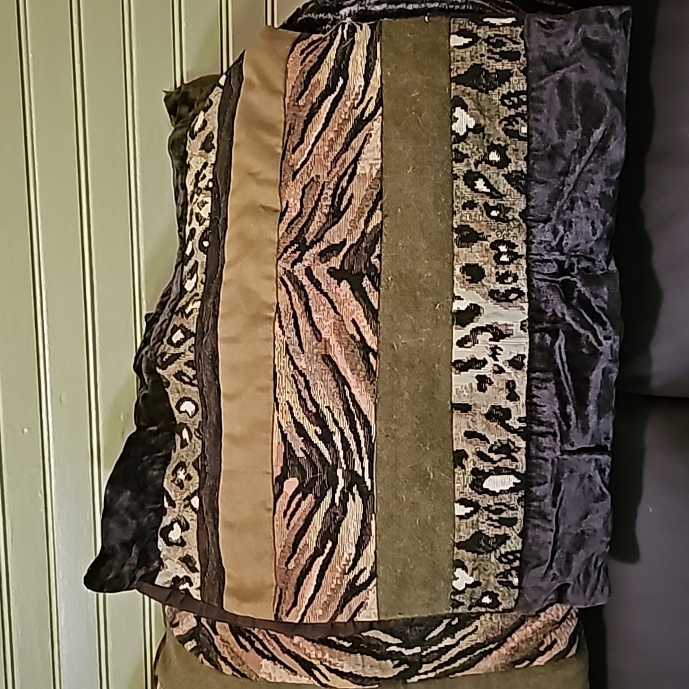 Set of 2 Animal Print Covers